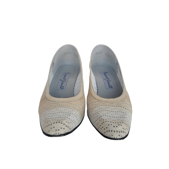 Vintage 80s Margaret Jerrold Church Pumps - Picture 5 of 9